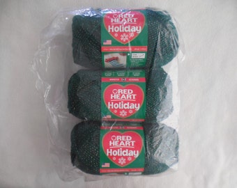 Green/Gold Red Heart Holiday, Red Heart Christmas Yarn, Holiday yarn, Glitter Yarn Hunter/Gold, evergreen, dark green, Chasseur Cazador/Oro