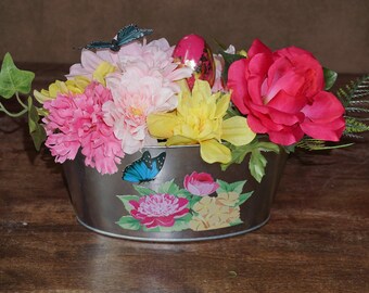 Spring Tin Centerpiece
