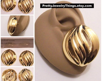 Avon Polished Waves Clip On Earrings Gold Tone Vintage 1992 Extra Large Wide Band Swirl Ribbed Slotted Big Discs Buttons