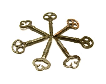 7 Absolutely Antique Sewing Machine Cabinet Piano Fallboard Organ Keys Lot of 7 Charms Antique Keys Key Pendants