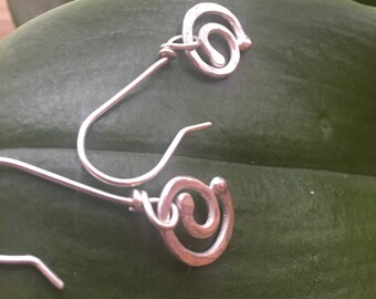 Sterling silver swirl circle earring