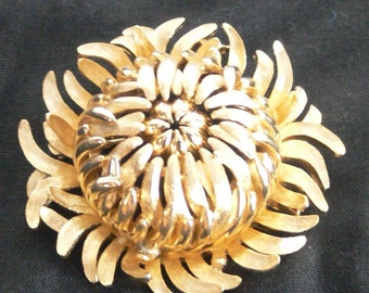 Crown Trifari flower brooch