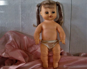 Horsman doll little girl cute drinks pees 14 inch #473 1971 vintage blonde blue eyes