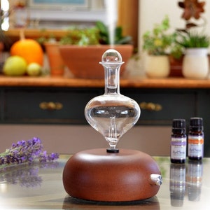 Aromatherapy Diffuser Wood and Glass (Orbis Nox Eros)