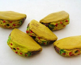20 Tiny Taco Beads - CB814