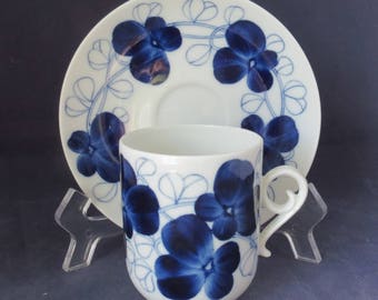 ARABIA Finland, Esteri Tomula, Elsa Vintage Coffee Cup and Saucer.