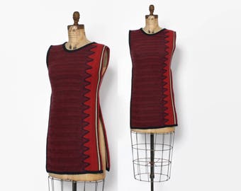 Vintage 70s Knit VEST Top / 1970s Long Sleeveless Knit Top with High Side Slits