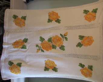 Vintage Yellow Rose Crocheted Afghan, Lap Blanket, Throw Blanket