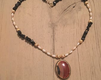 Freshwater pearl and onyx necklace with pendant