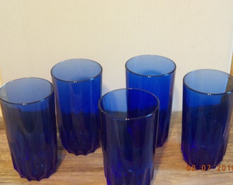 Vintag Luminarc coblat blue water, drinking, iced tea glasses set of 5 / retro cobalt blue drinkware / vintage blue glasses