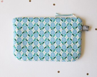 Vintage blue and green fabric zippered padded bag