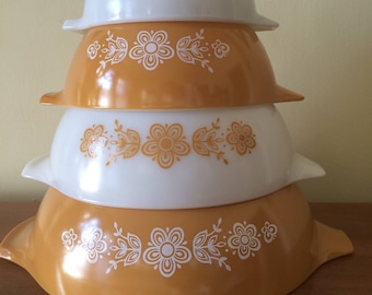 Pyrex Butterfly Gold Set of 4 Cinderella Mixing Bowls 441, 442, 443, 444