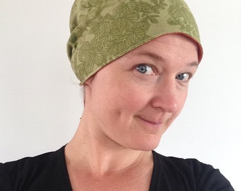 Hat scarf one size, attaches with a knot at the back, reversible, perfect for cooks, bakers, pastry.