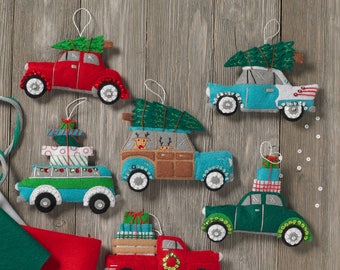 Bucilla Holiday Shopping Spree, Set of 6 Ornaments 6" X 4" Felt Applique kit, 86834