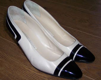 SALE! Vintage Perry Ellis Spectator Pumps size 8 1/2