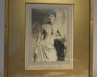Vintage Photograph of a lady by William McCrae Dublin in vintage frame