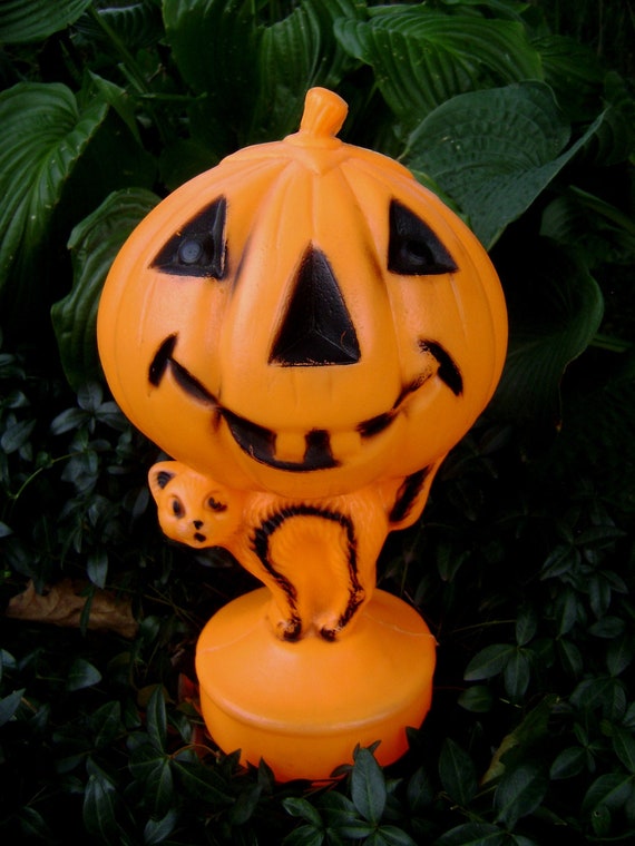 Vintage Halloween Plastic Jack O Lantern and Black Cat Trick