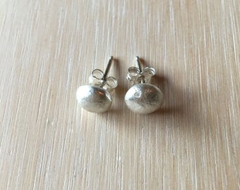 Pebble studs in solid sterling silver