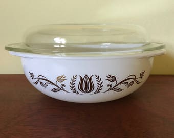 Vintage Pyrex Golden Tulip 2 Qt Casserole Dish and Lid