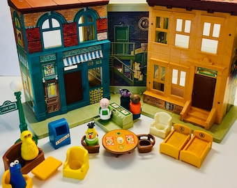Vintage Fisher Price Sesame Street, 1970's Play Family Sesame Street Villa. With Accessories Including Little People. ALMOST COMPLETE