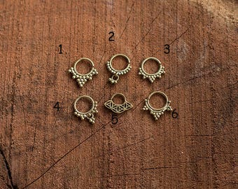 Septum Ring Brass Dots/ Septum Piercing en laiton
