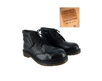 Vintage 70s - 80s Mens Black Leather Steel-Toe Dr. Martens 6 Inch Boots Size 7 (UK Size 6) // England Made // 1970s // Docs // Doc Martens
