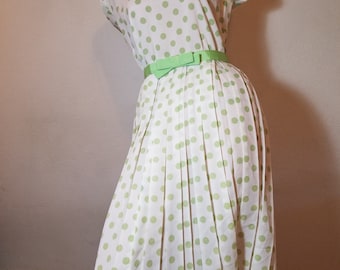 FREE SHIPPING 1950 Nylon Full Skirt Dress