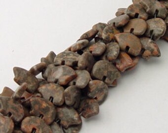 Six Oyster Opal Agate Zuni Style Bear Fetish Beads Brown Orange Red Tan Taupe Peach Salmon Apricot Variagated Speckled Soft Pastel Sand Pink