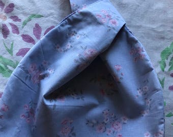 Medium sized vintage blue flower japanese knot bag