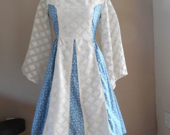 Vintage Late 1960s or Early 1970s Boho Short Blue Calico Print Prairie Dress with White Lace Sleeves by Wiggle Worm.