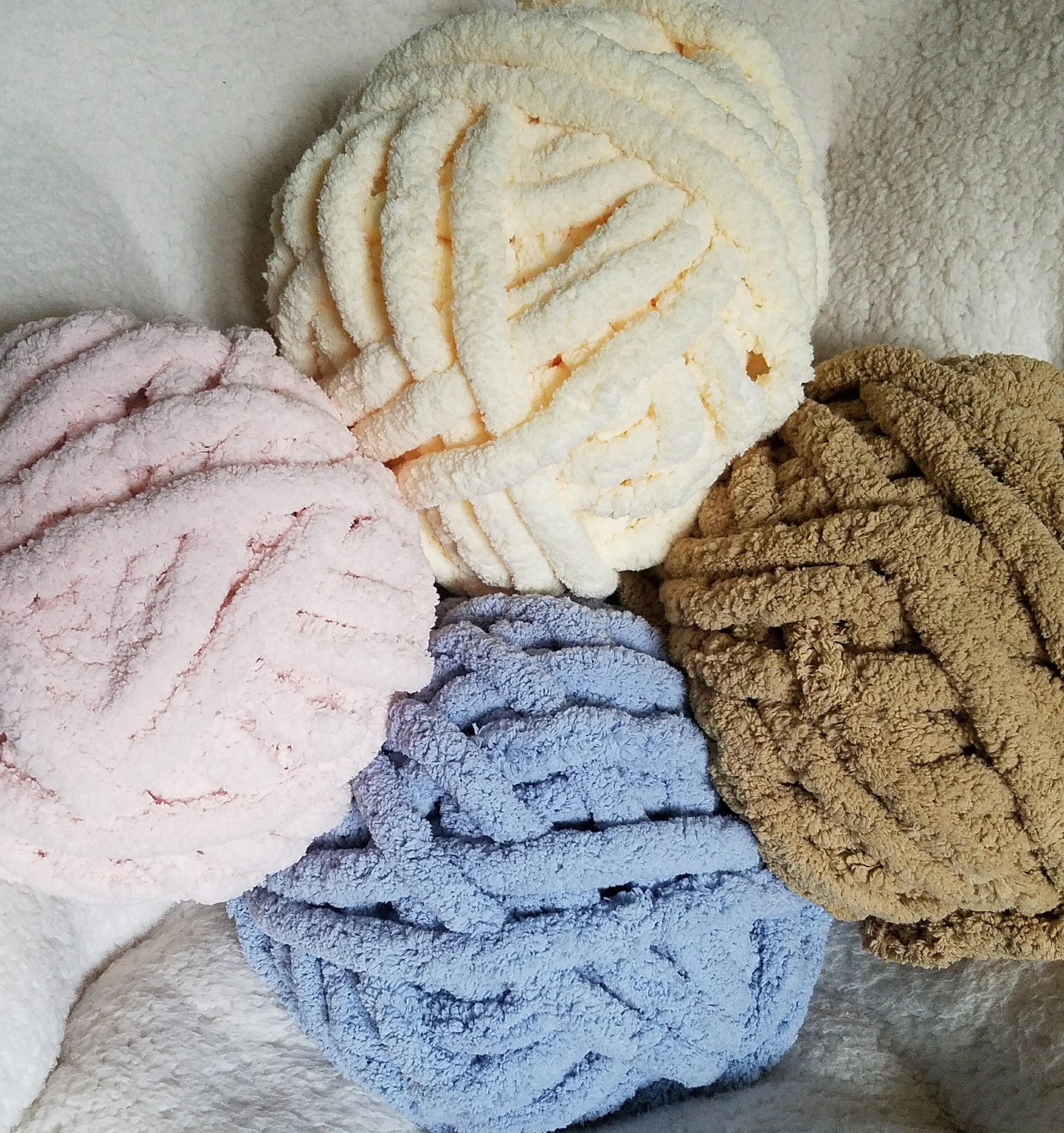 Chenille Yarn, 100% Polyester, Vegan, Chunky Yarn, Jumbo ...