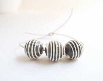 Lampwork bead set - Handmade grey lampwork beads with ivory raised stripes