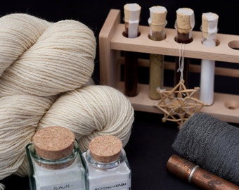 Natural Dye Kit - pink, red and yellow - organic wool - dyeing with plant extracts