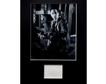 PETER CUSHING AUTOGRAPH photo display Dracula