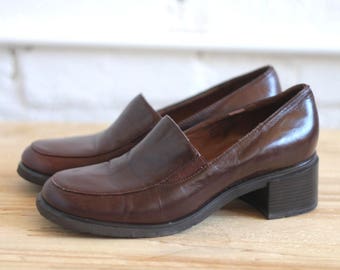 etienne -- vintage 80s etienne aigner leather loafers with chunky heels size 5 1/2