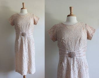 1960s Dress / Vintage Champagne Pink Lace Dress