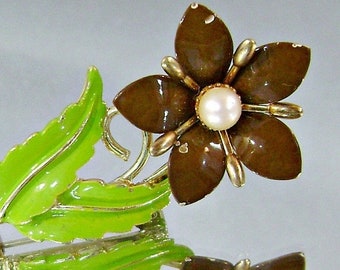 BIG SALE Vintage Flower Brooch. Genuine Pearl. Brown and Green