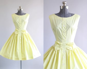 Vintage 1950s Dress / 50s Cotton Dress / Lemon Yellow Dress w/ Decorative Bow and Full Skirt S