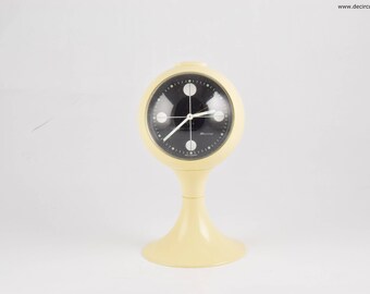 Blessing alarm clock, white pedestal tulip shape, made in Germany. Space age era, made of plastic from the early 1970S