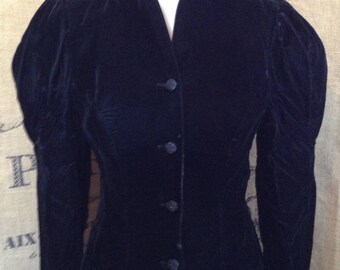 Scott McClintock velvet jacket mutton sleeve