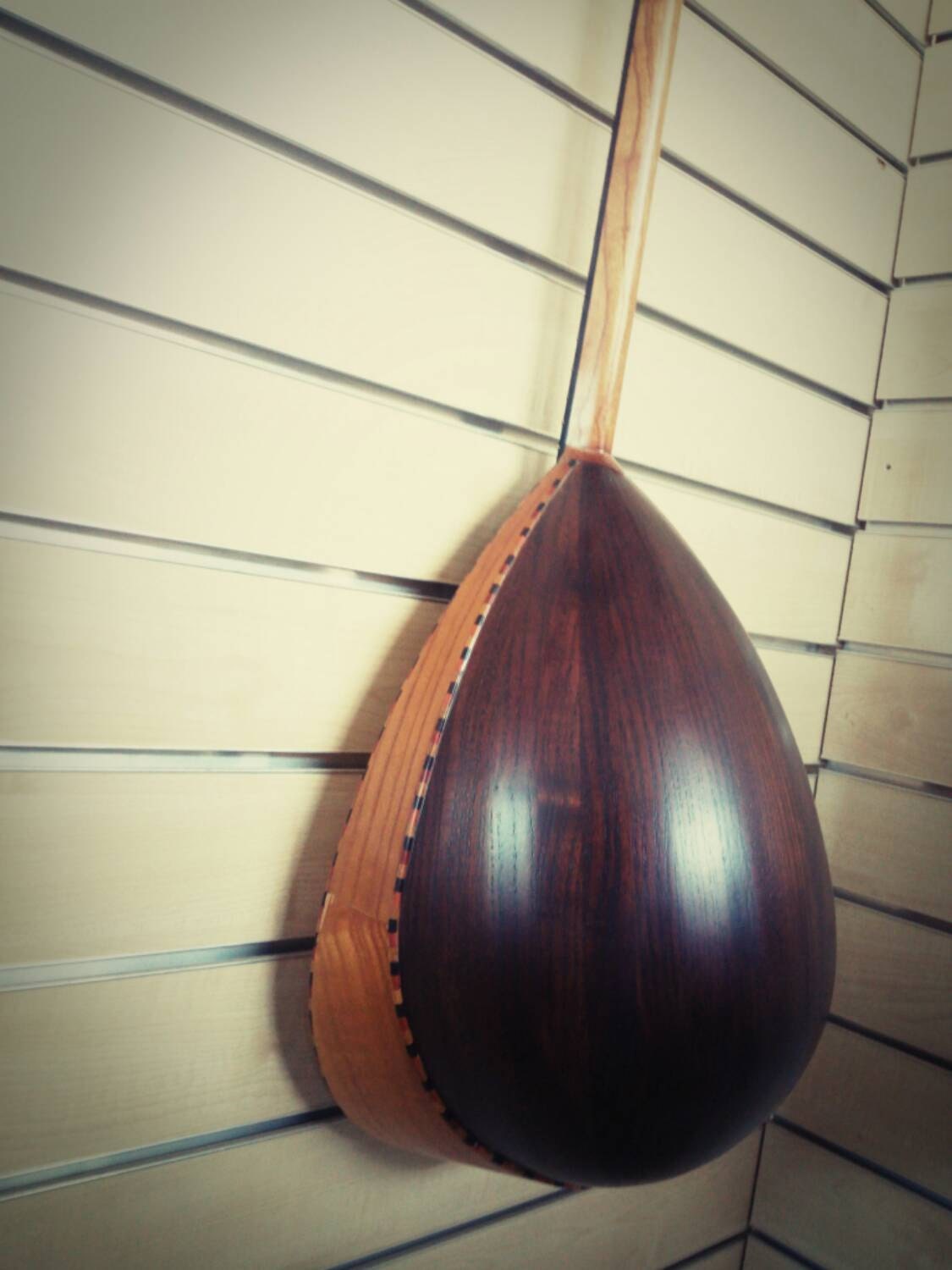 turkish stringed instrument