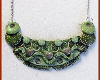 Boho necklace, ethnic handmade green necklace, necklace made and hand painted, gift for her, green pendant, handmade pendant, gift for mum.