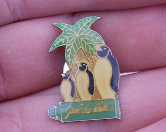 Penguins pin, animal brooch, penguin brooch, vintage, penguin jewelry, retro,metal,cool,vintage pin, collector, gift, gift idea