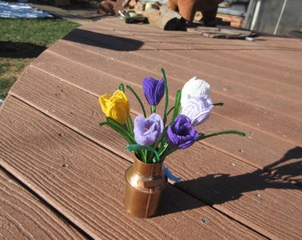 Crocuses- Dee's French Beaded Flowers