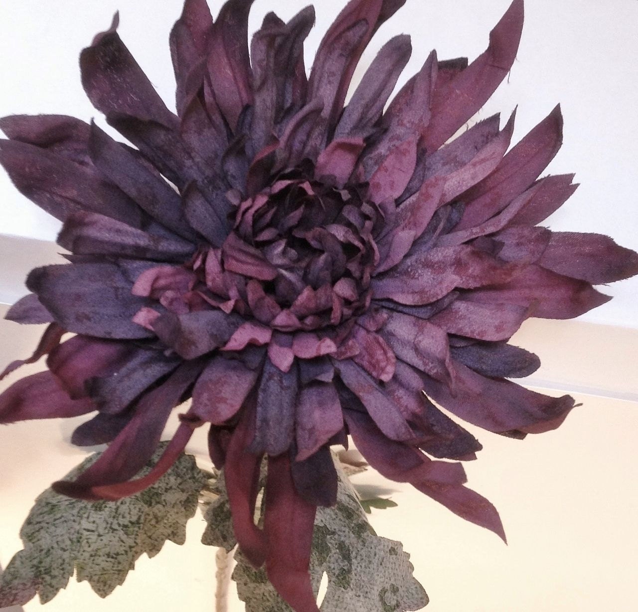 LOT of THREE 31" Spider Mums each with 5" Bloom & 3 Leaves * choice of