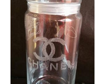 style "Chanel" candy container