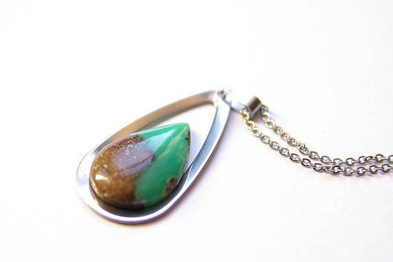 Chrysoprase Pendant with 925 Sterling silver chain, Chrysoprase Necklace, Chrysoprase Gemstone, Chrysoprase Jewelry, Heart Chakra