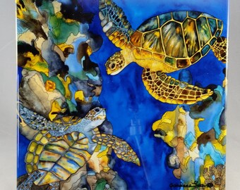 Turtle Together ceramic tile. Comes in three sizes, 4.25", 6", and 8". Artwork by Candace Lee. Made in Hawaii.