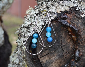 Lapis lazuli gemstones set in silver