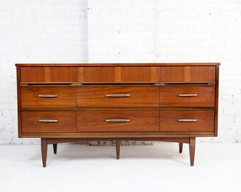 Mid century modern 9 drawer dresser
